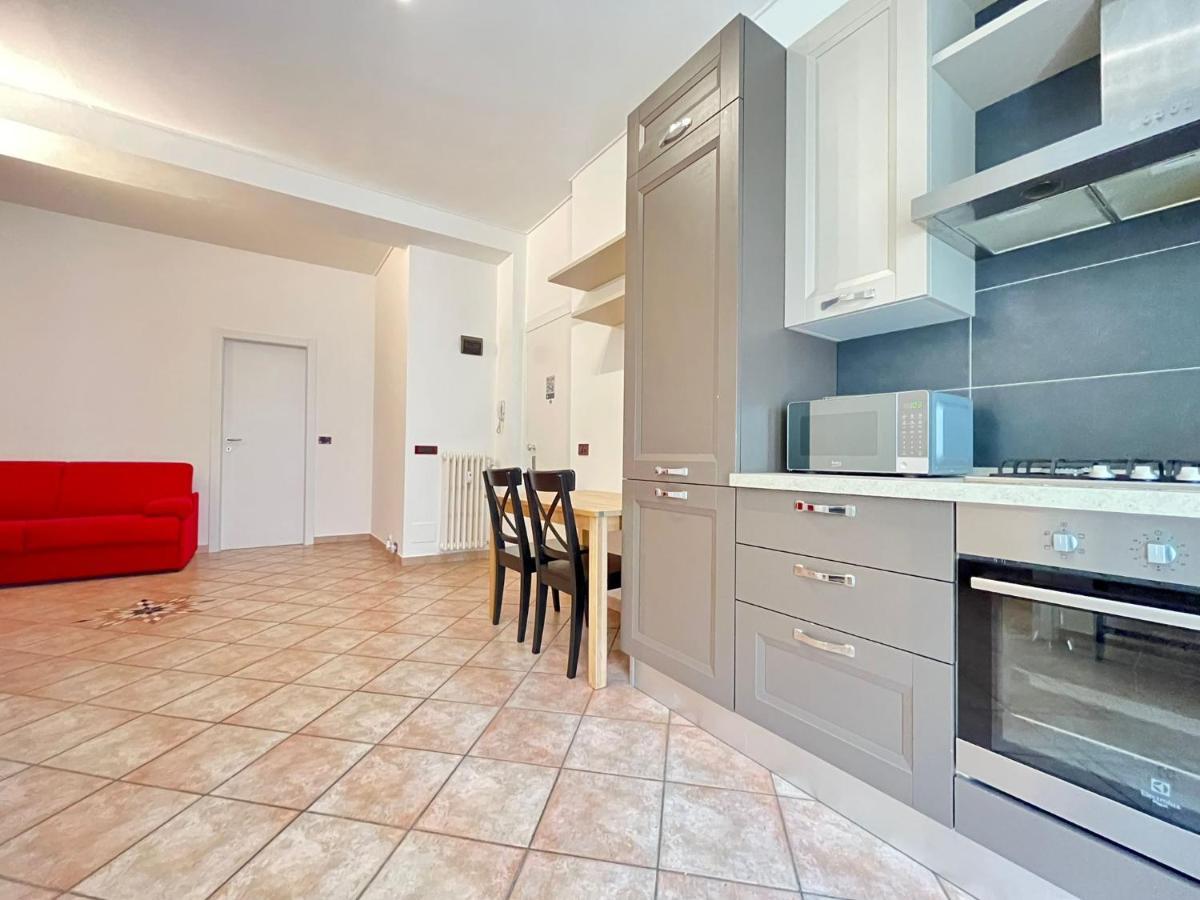Appartamento Kibilu - Piazzale Archinto 1 - Stazione Garibaldi - Zona Isola *